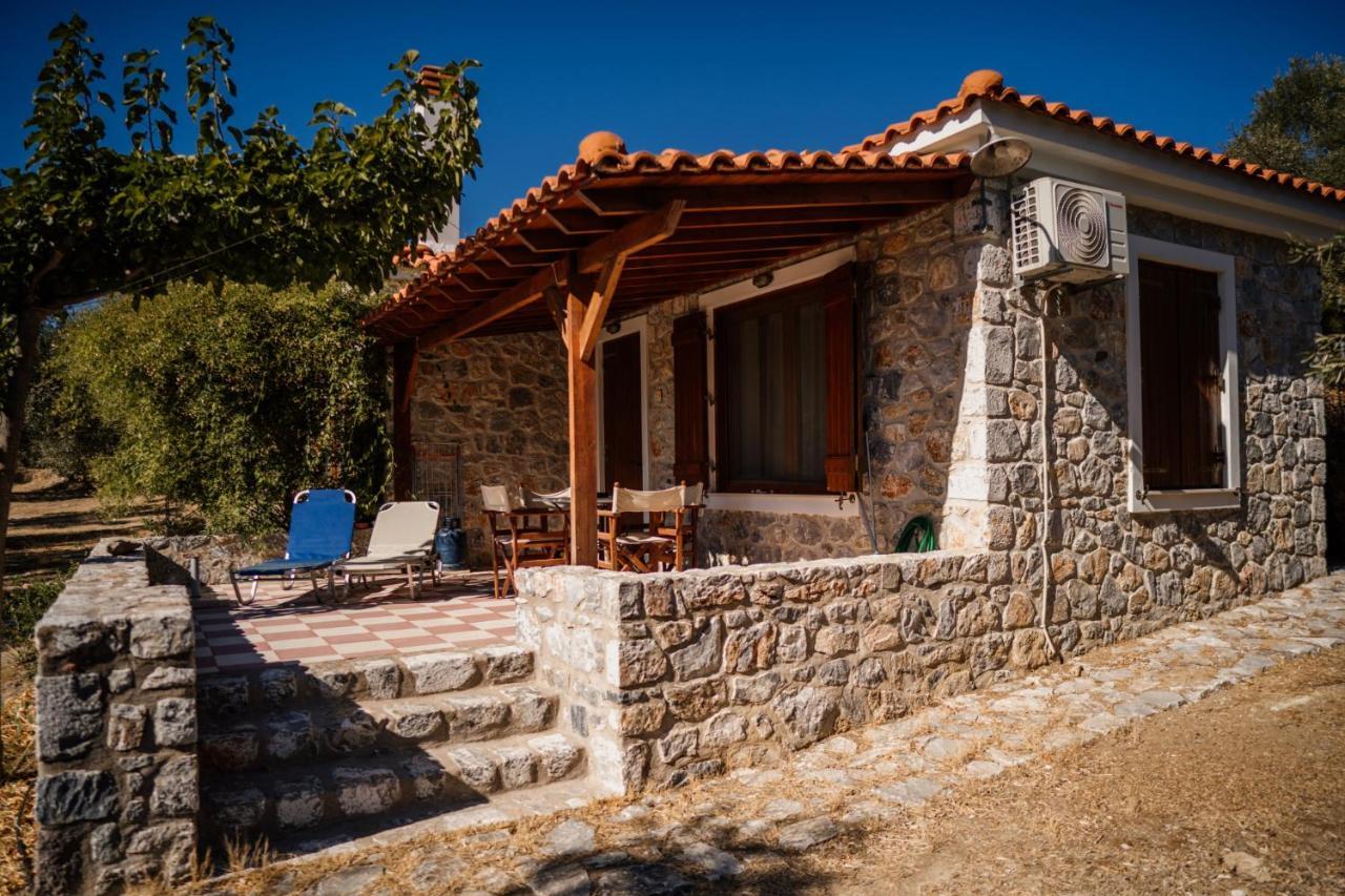 Traditional Architecture Seafront Stone House In 25000Sqm Olive Grove - C Villa Alyfanta Bagian luar foto